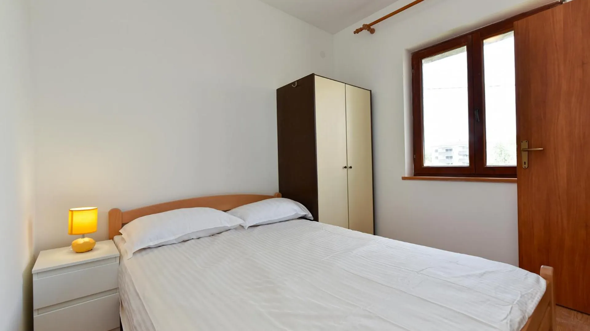 Apartments Goran 2250 Fazana