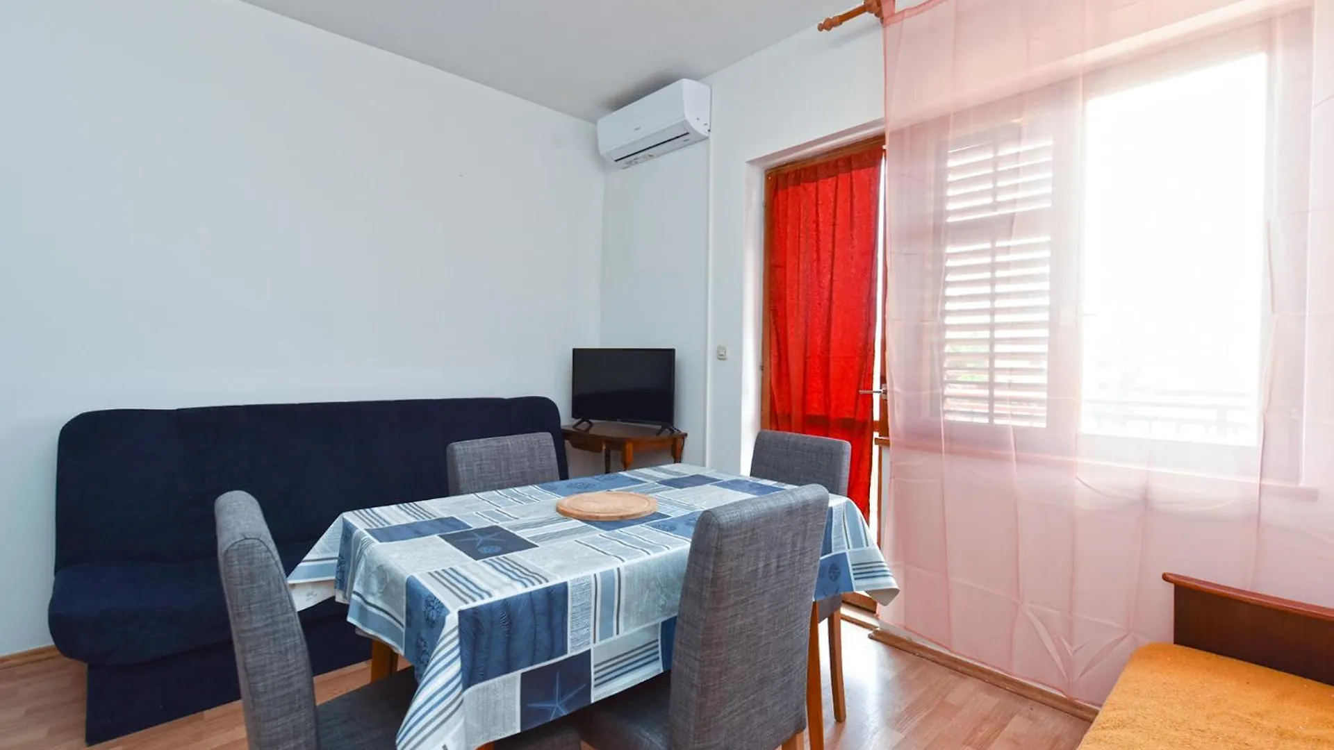 Apartments Goran 2250 Fazana